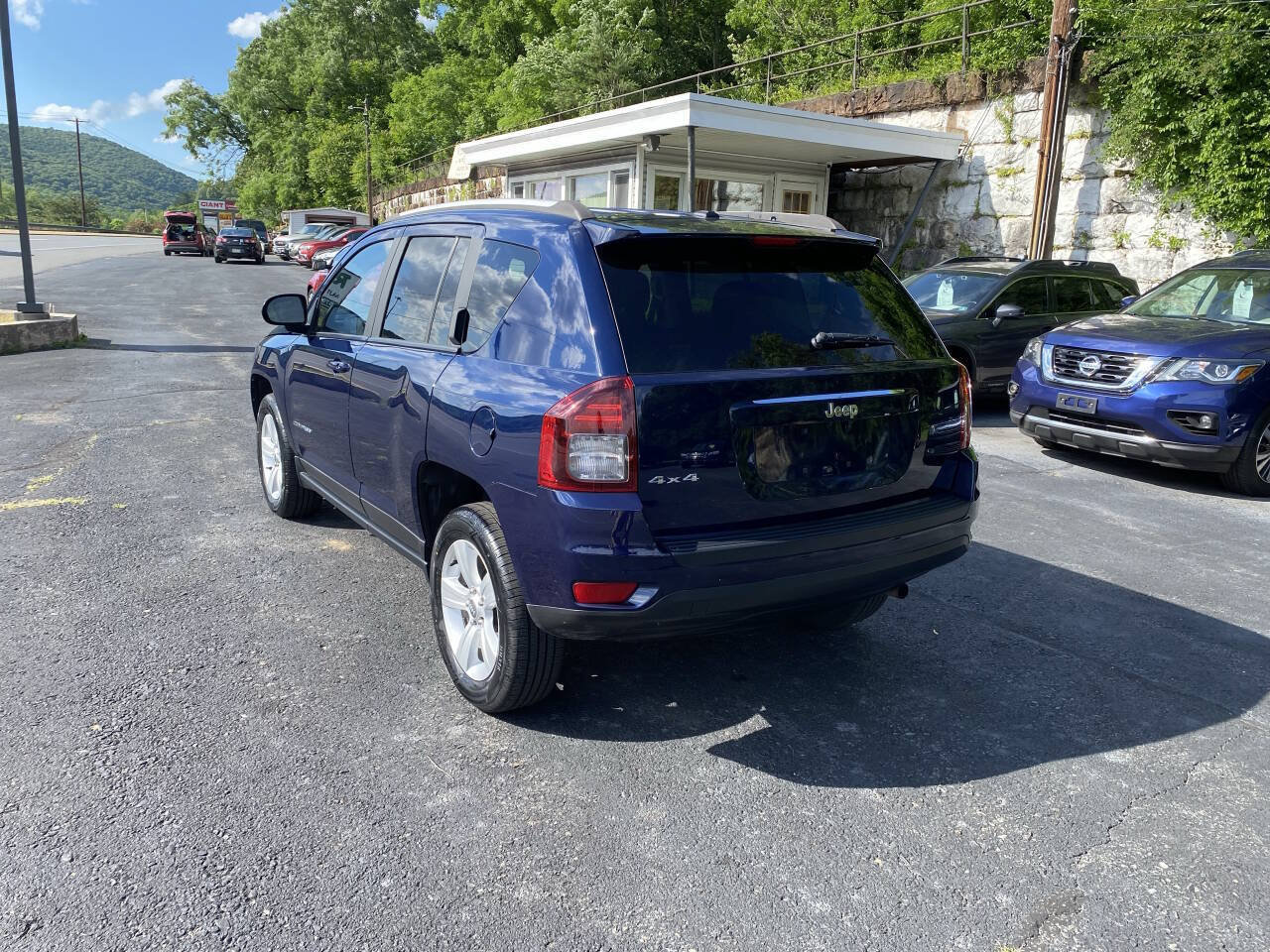 Used 2016 Jeep Compass Sport w/ Power Value Group AWD/4WD image 3
