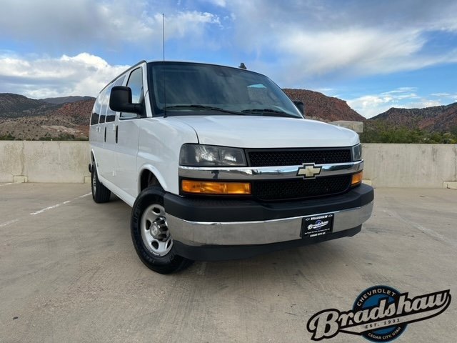 Used 2020 Chevrolet Express 2500 LT w/ LT Preferred Equipment Group image 2