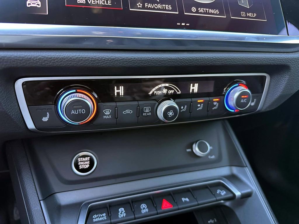 Used 2024 Audi Q3 2.0T Premium Plus w/ Premium Plus Package image 23