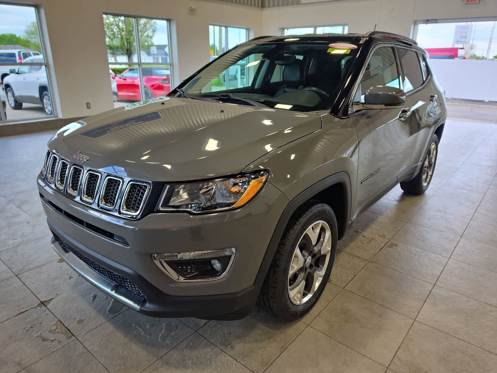Used 2019 Jeep Compass Limited AWD/4WD image 5