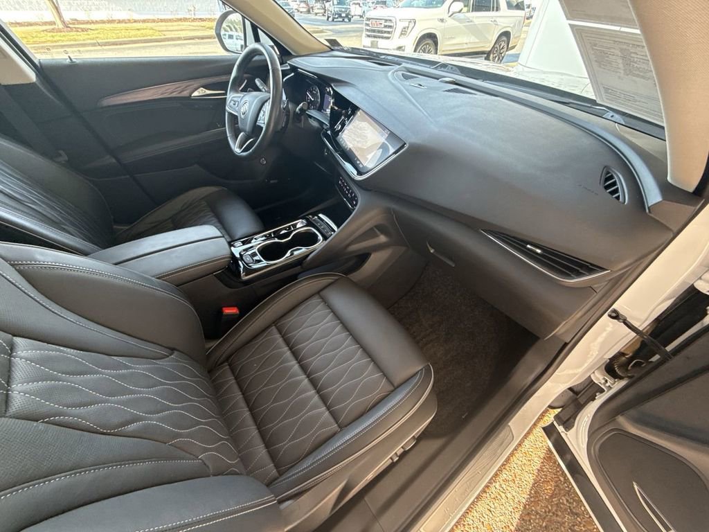 Certified 2021 Buick Envision Avenir w/ Technology Package II image 29