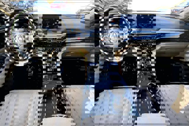 Used 2023 Acura MDX SH-AWD w/ Technology Package image 15