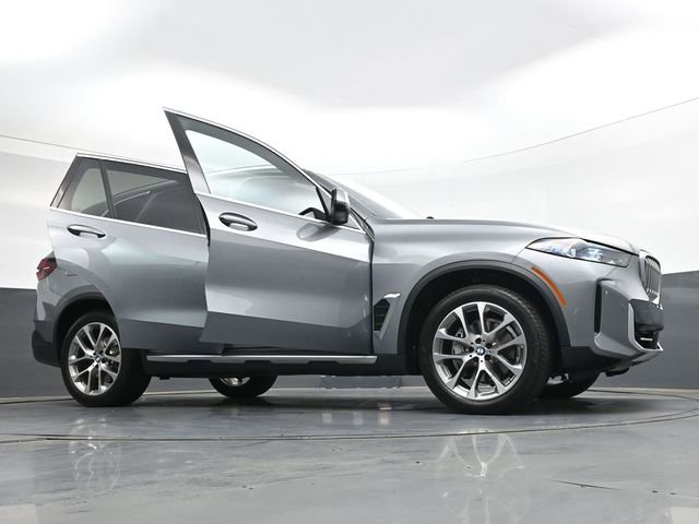 Used 2025 BMW X5 xDrive40i image 42