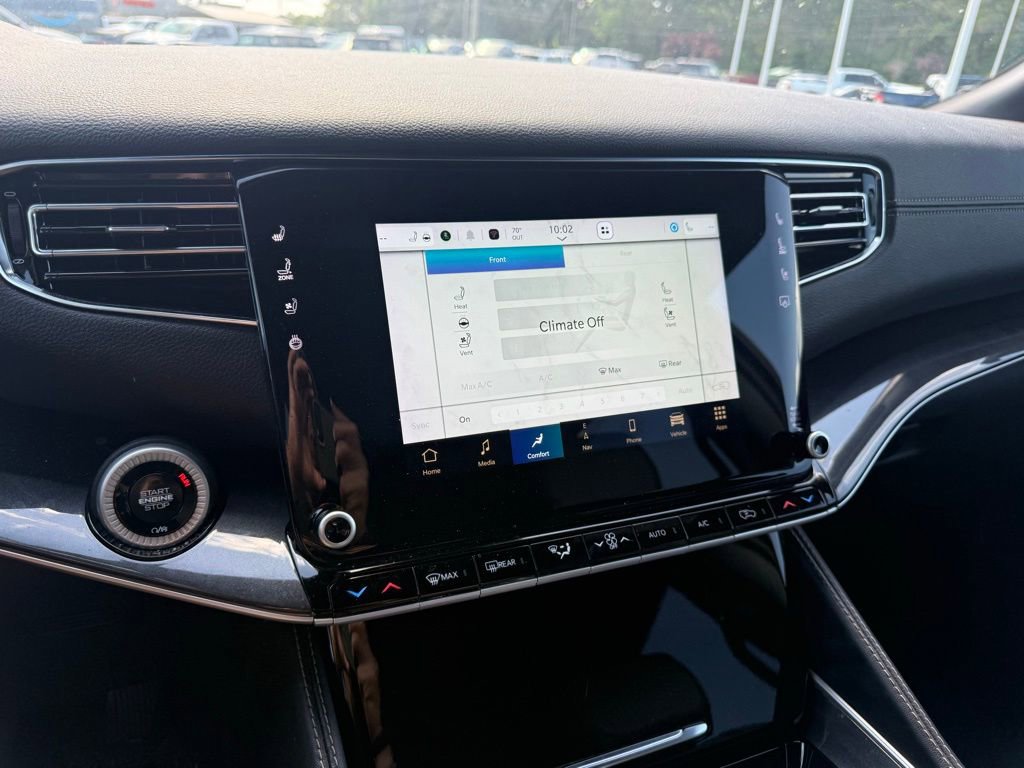 Used 2024 Jeep Wagoneer 4WD image 17