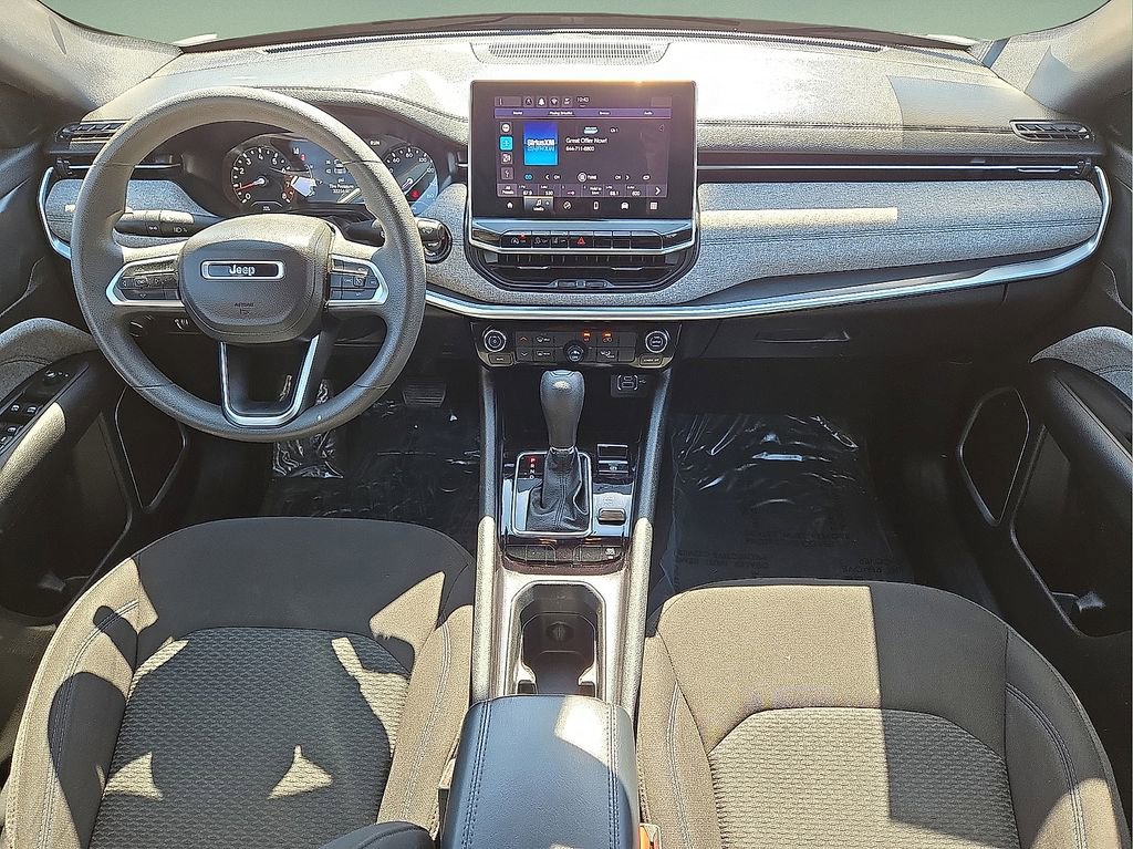 Used 2024 Jeep Compass Sport image 17