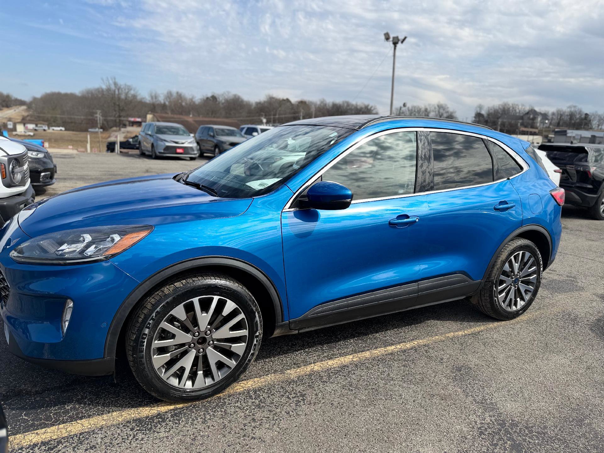 Used 2020 Ford Escape Titanium AWD/4WD image 7