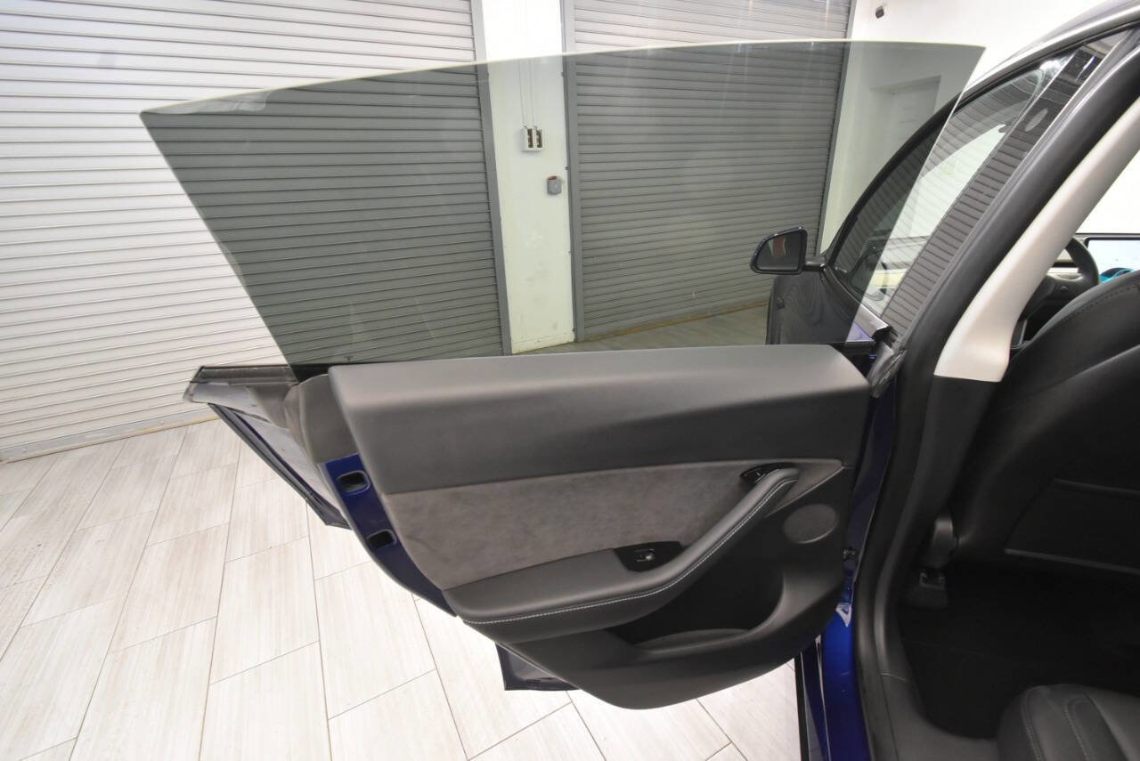 Used 2020 Tesla Model Y Performance AWD/4WD image 17