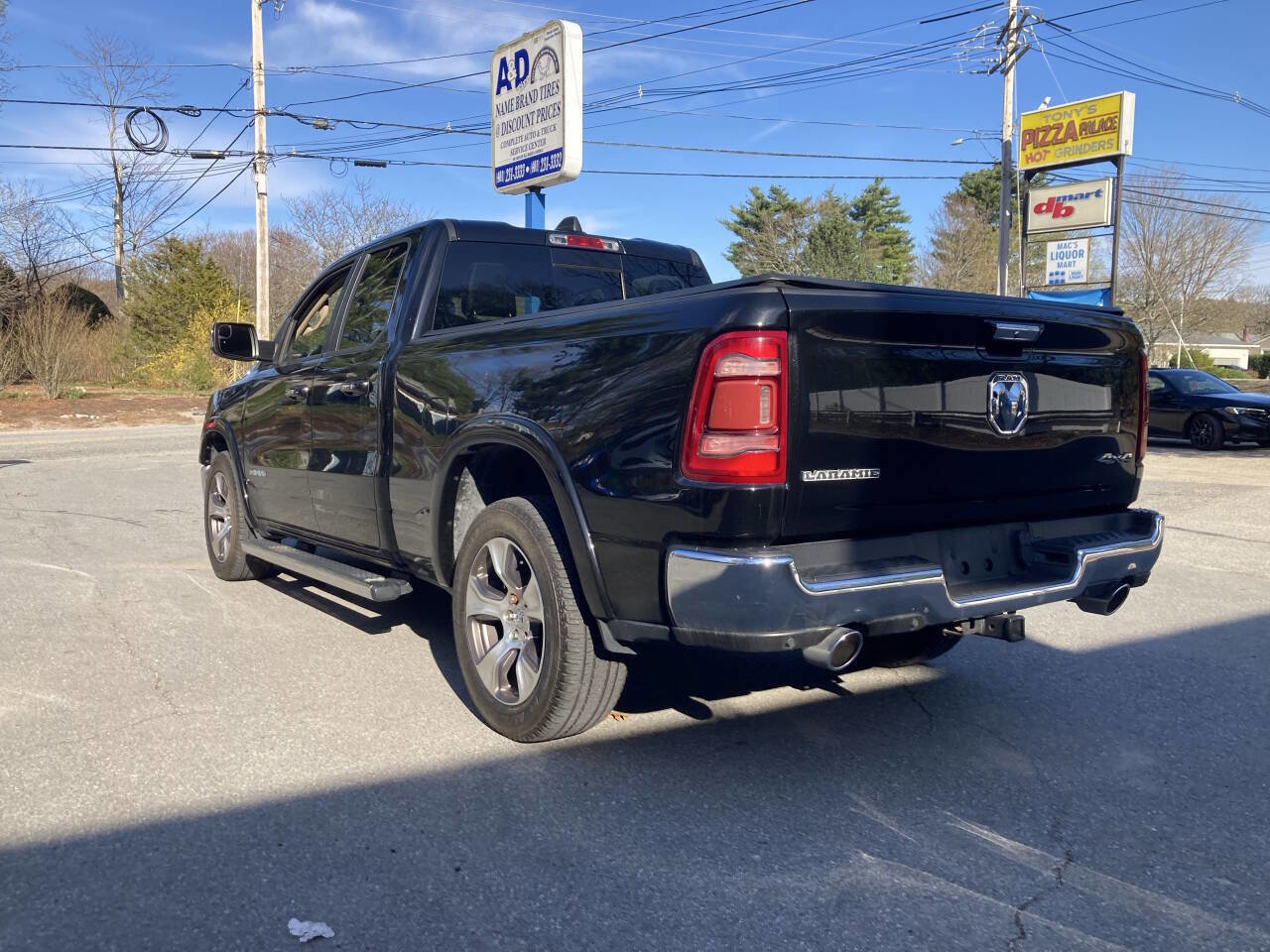 Used 2019 RAM 1500 Laramie image 5