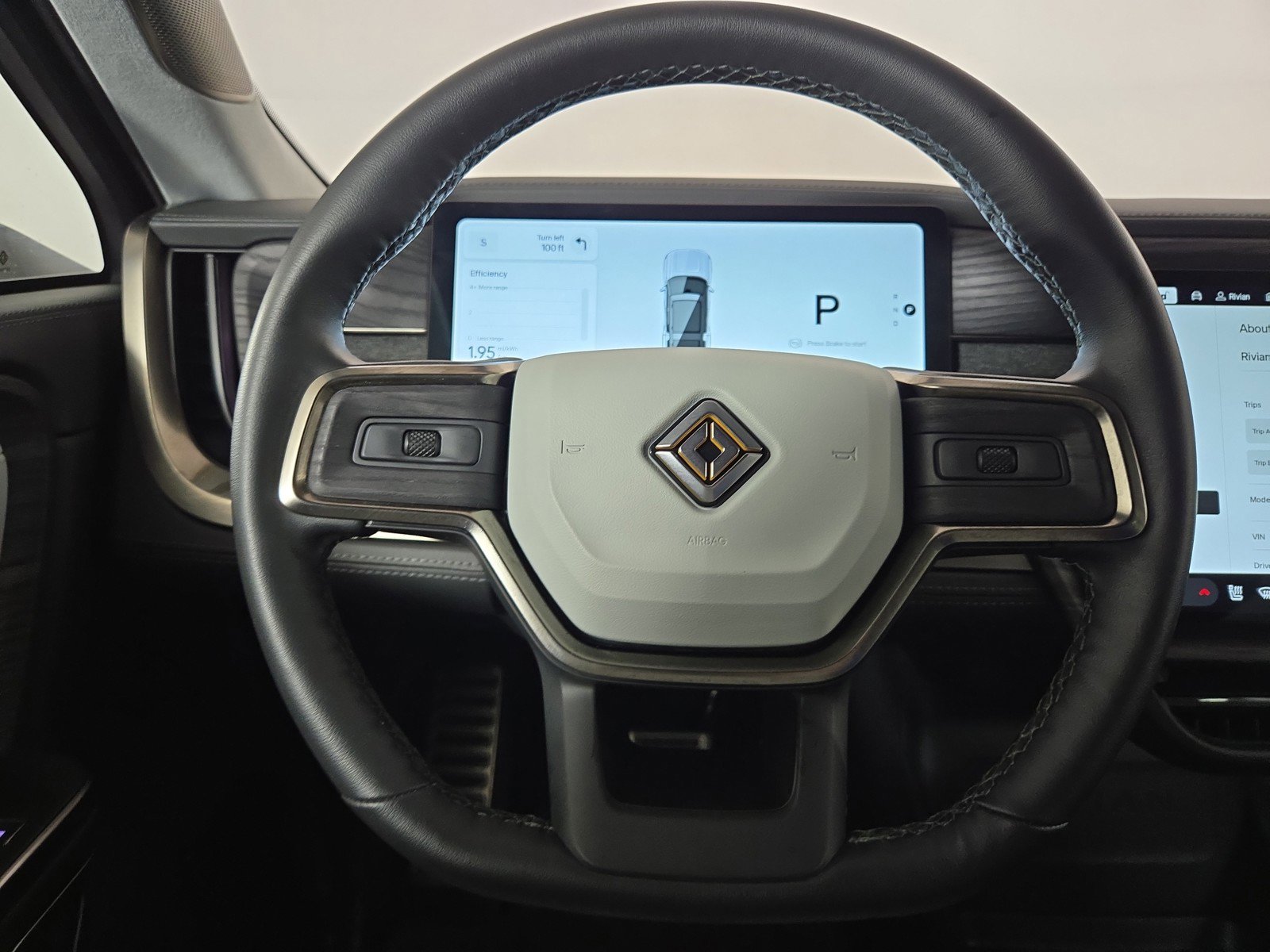 Used 2024 Rivian R1S Adventure AWD/4WD image 28