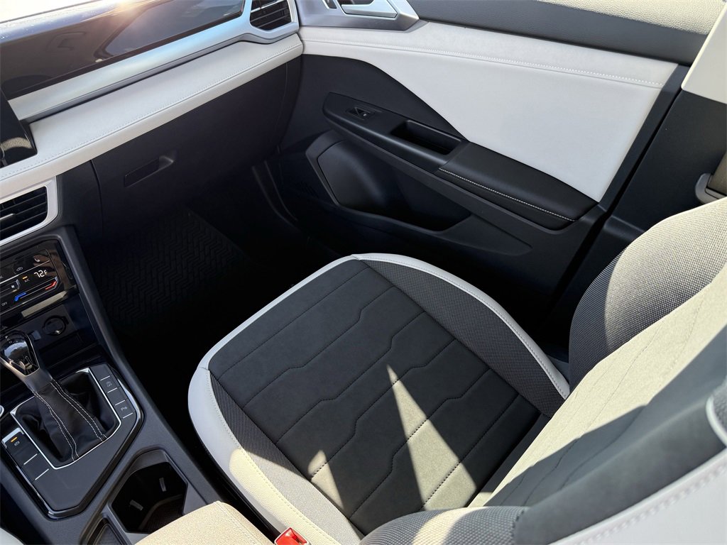 New 2026 Volkswagen Taos SE image 27