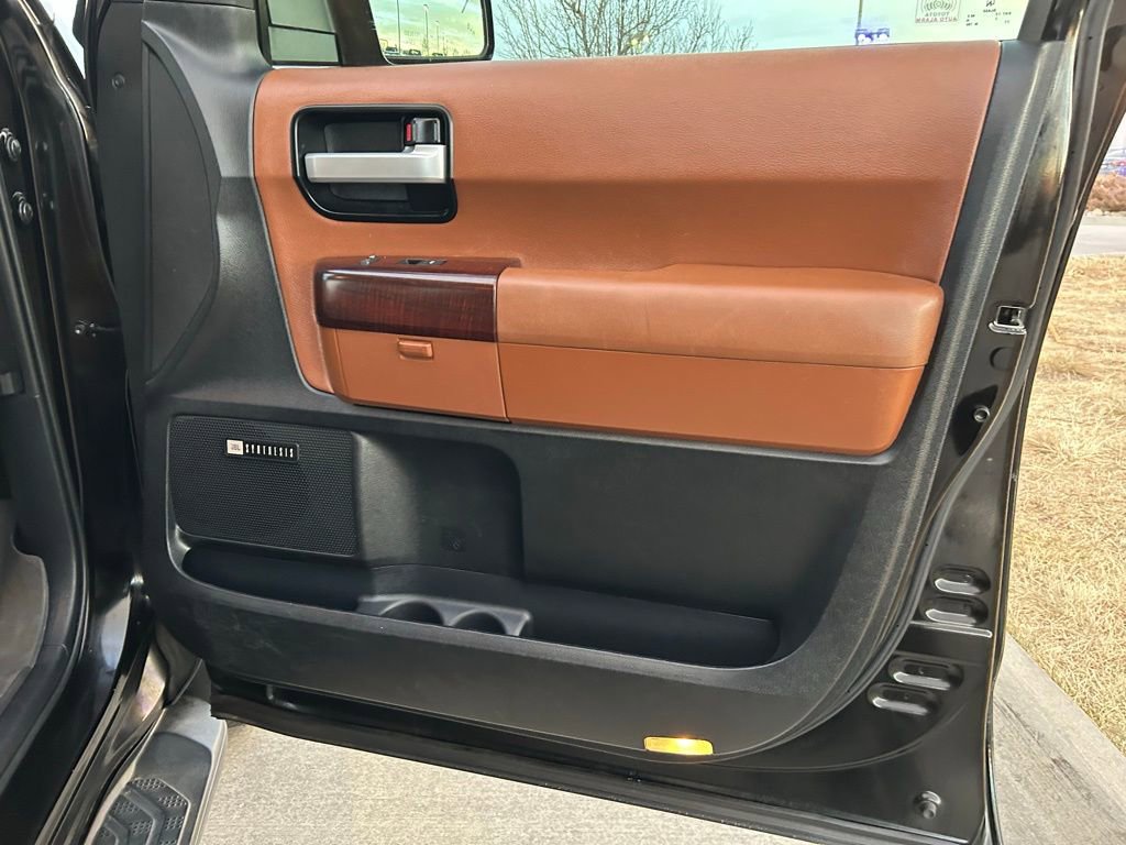 Used 2014 Toyota Sequoia Platinum image 20