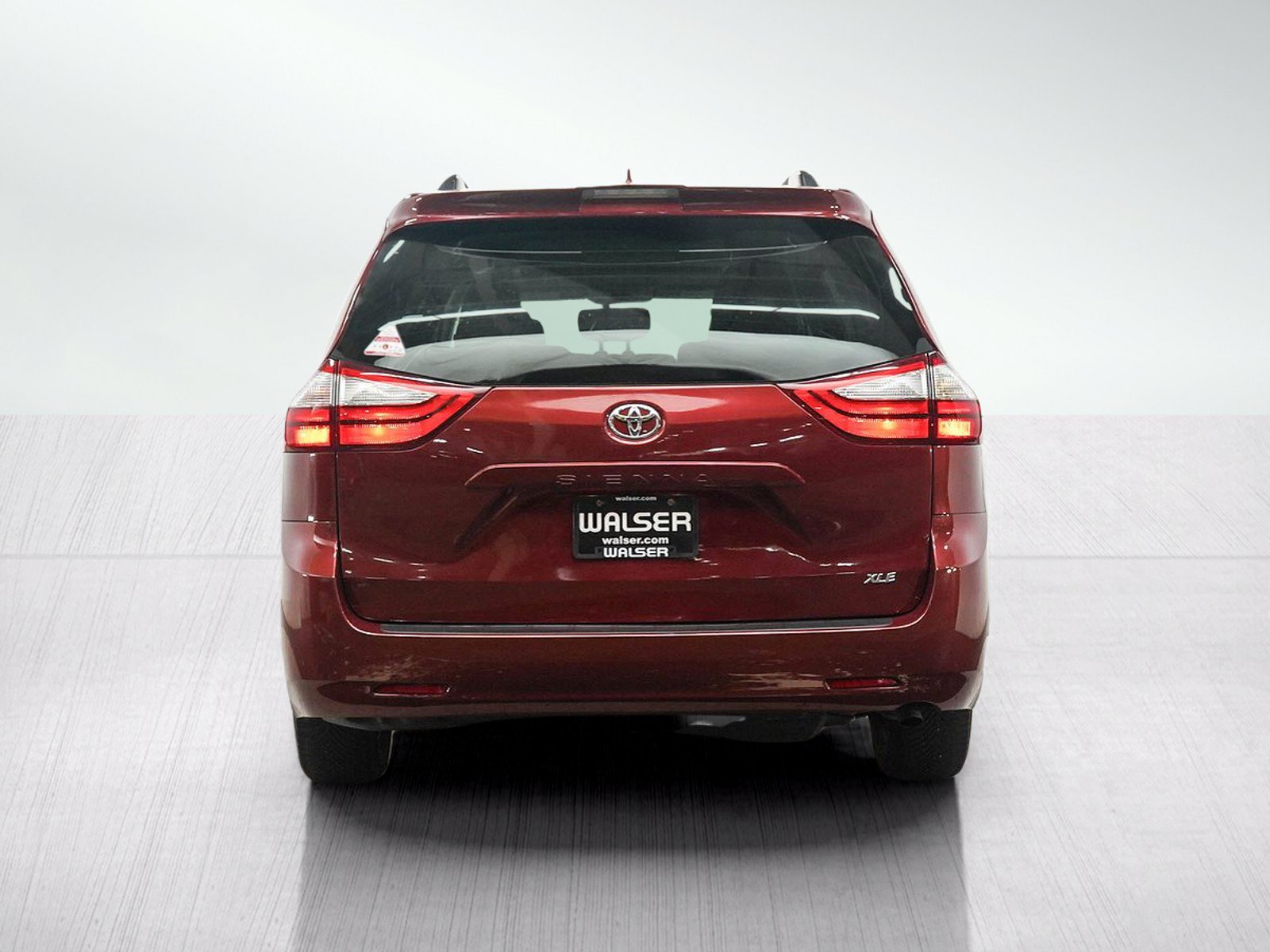 Used 2019 Toyota Sienna XLE FWD image 4