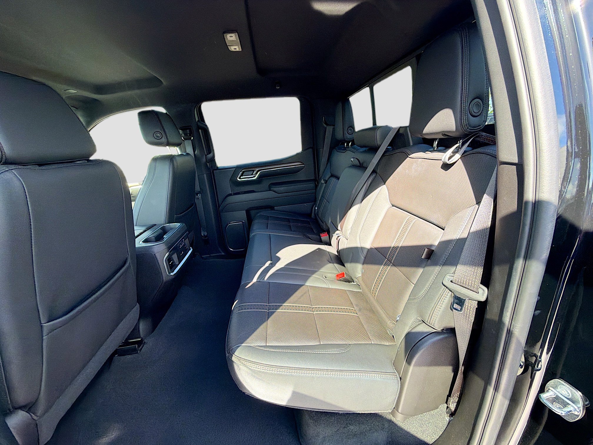 Used 2024 Chevrolet Silverado 1500 High Country image 20