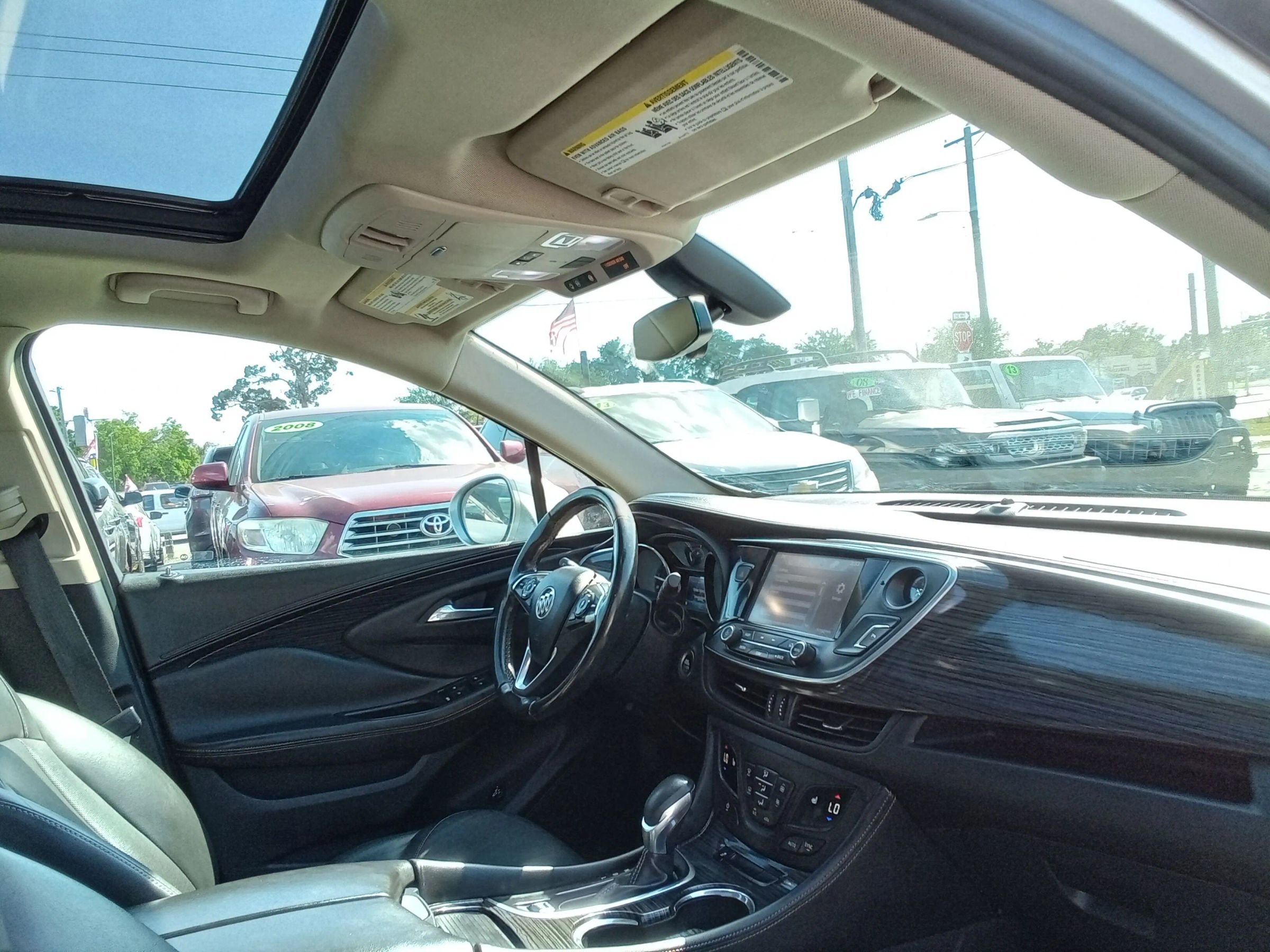 Used 2017 Buick Envision Essence FWD image 18
