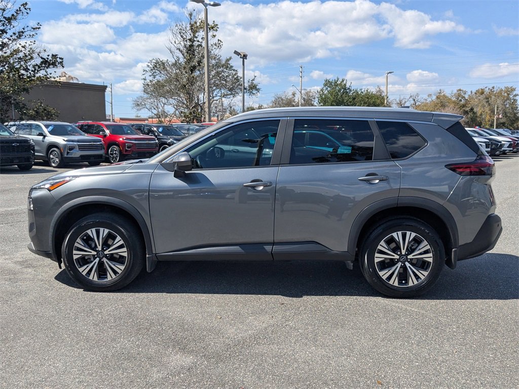 Used 2023 Nissan Rogue SV w/ SV Premium B Package image 6