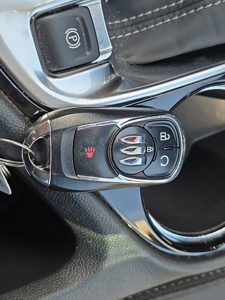 Used 2025 Buick Encore GX Preferred FWD image 34