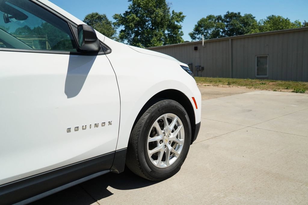 Used 2022 Chevrolet Equinox LS FWD image 18