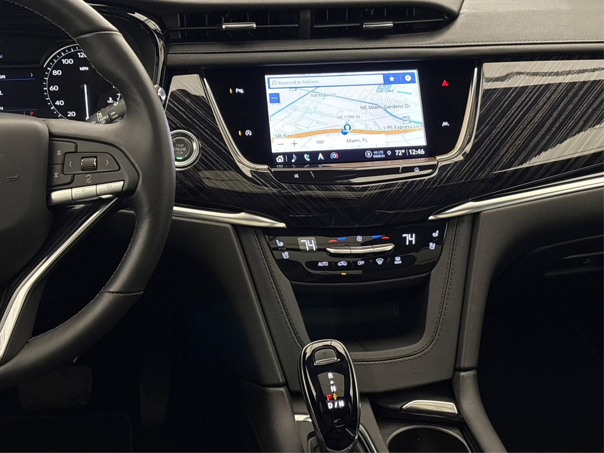 New 2025 Cadillac XT6 Premium Luxury image 16