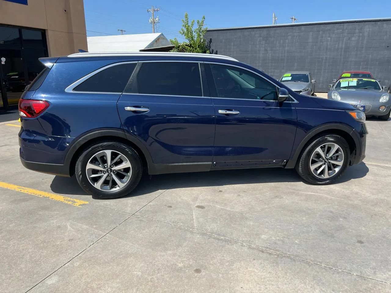 Used 2019 Kia Sorento EX FWD image 12