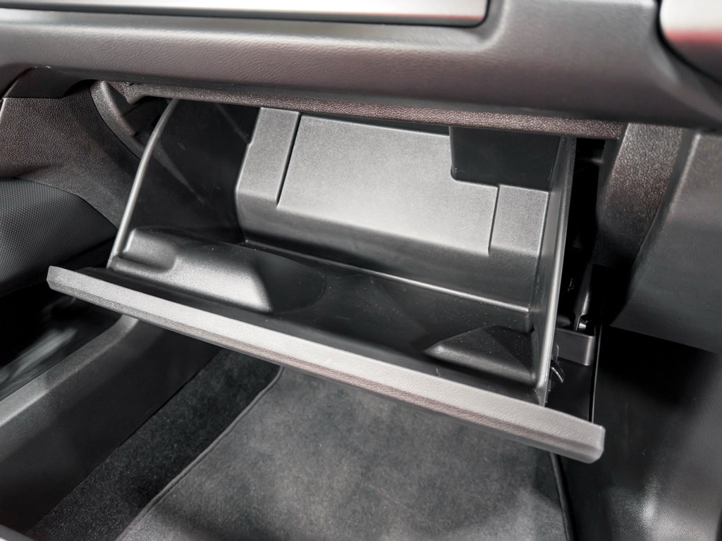 Used 2024 Chevrolet Equinox EV RS FWD image 20