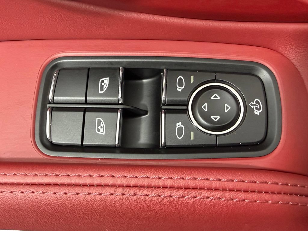 Certified 2025 Porsche 718 Boxster S RWD image 22