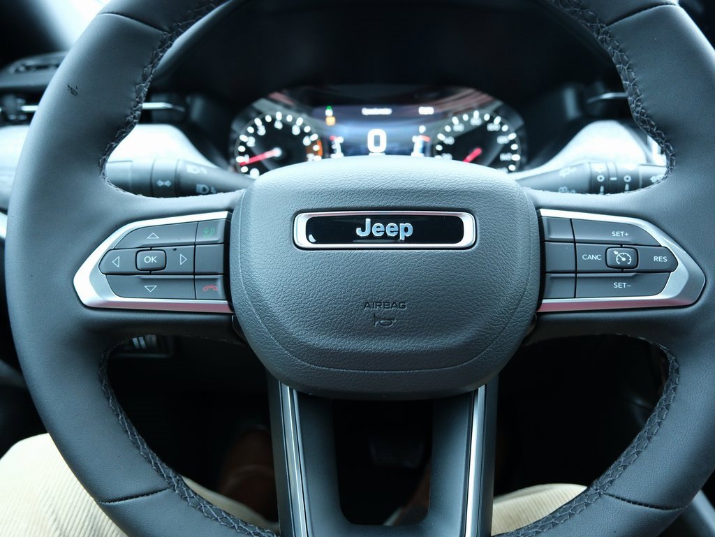 New 2026 Jeep Compass Latitude image 16