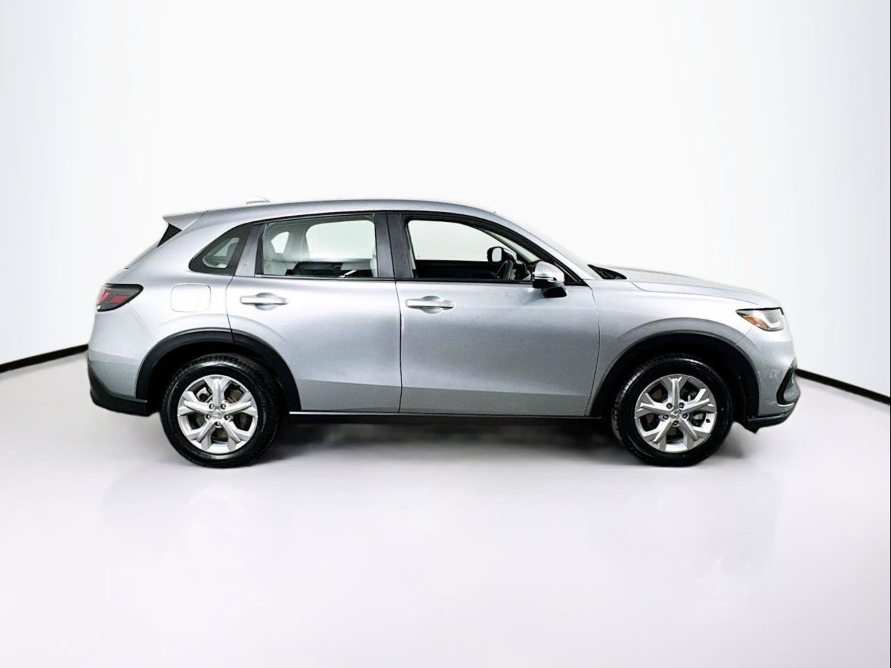 Used 2025 Honda HR-V LX image 10