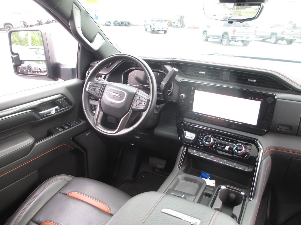 Used 2024 GMC Sierra 2500 AT4 w/ AT4 Premium Plus Package AWD/4WD image 31