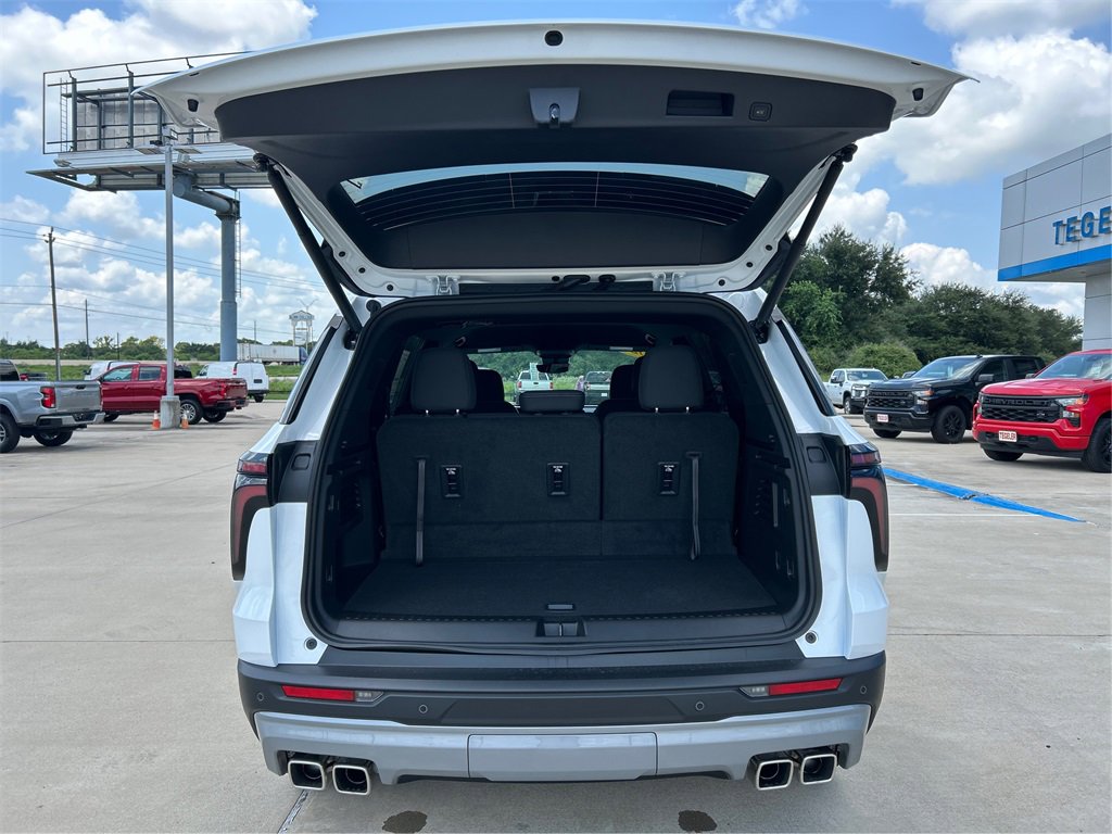 New 2026 Chevrolet Traverse LT w/ Driver Confidence Package image 13