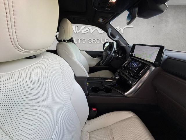 Used 2024 Lexus LX 600 4WD w/ Appearance Package image 30