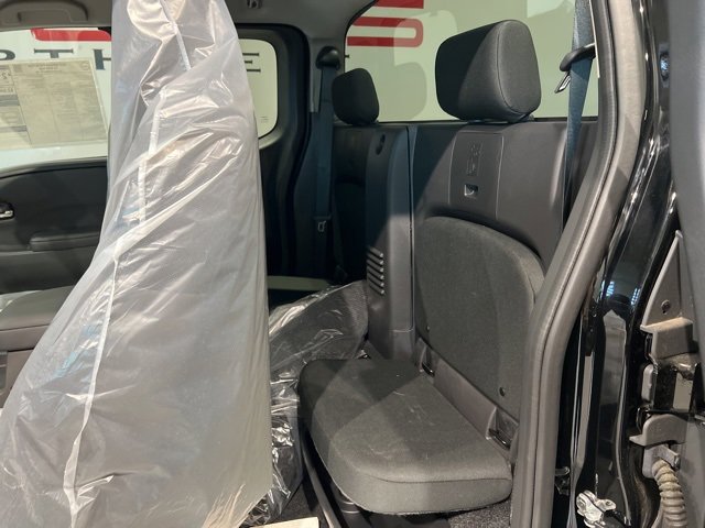 Used 2025 Nissan Frontier SV image 16