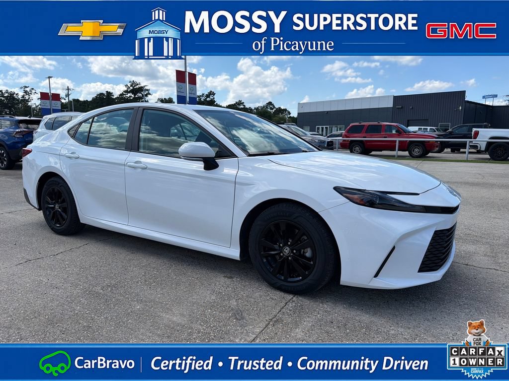 Used 2025 Toyota Camry LE FWD image 9