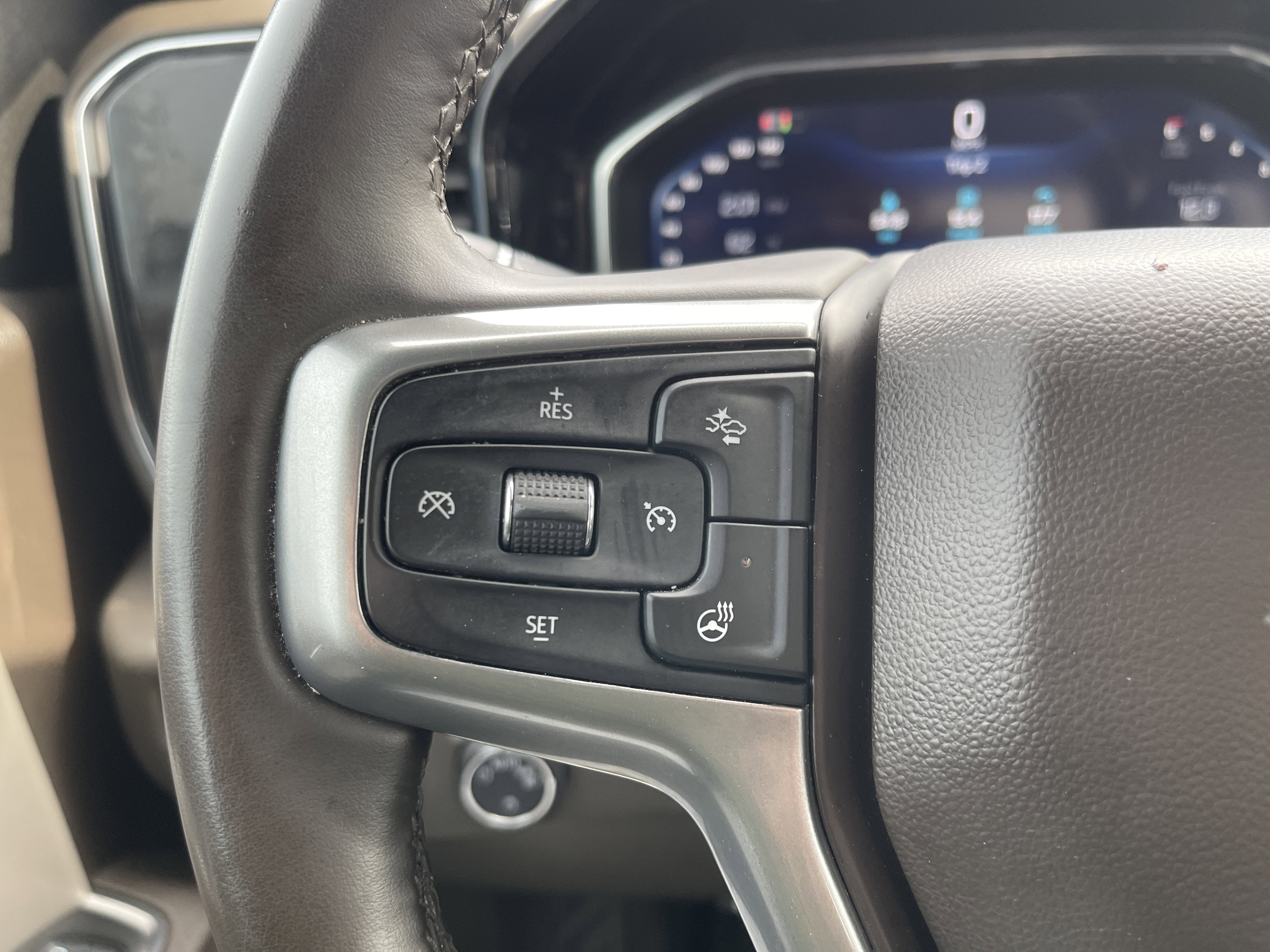 Used 2025 Chevrolet Silverado 1500 LT image 19