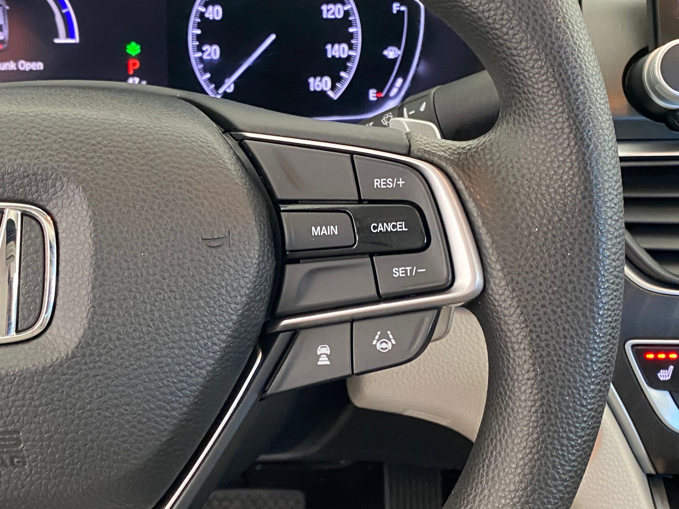 Used 2018 Honda Accord EX image 29