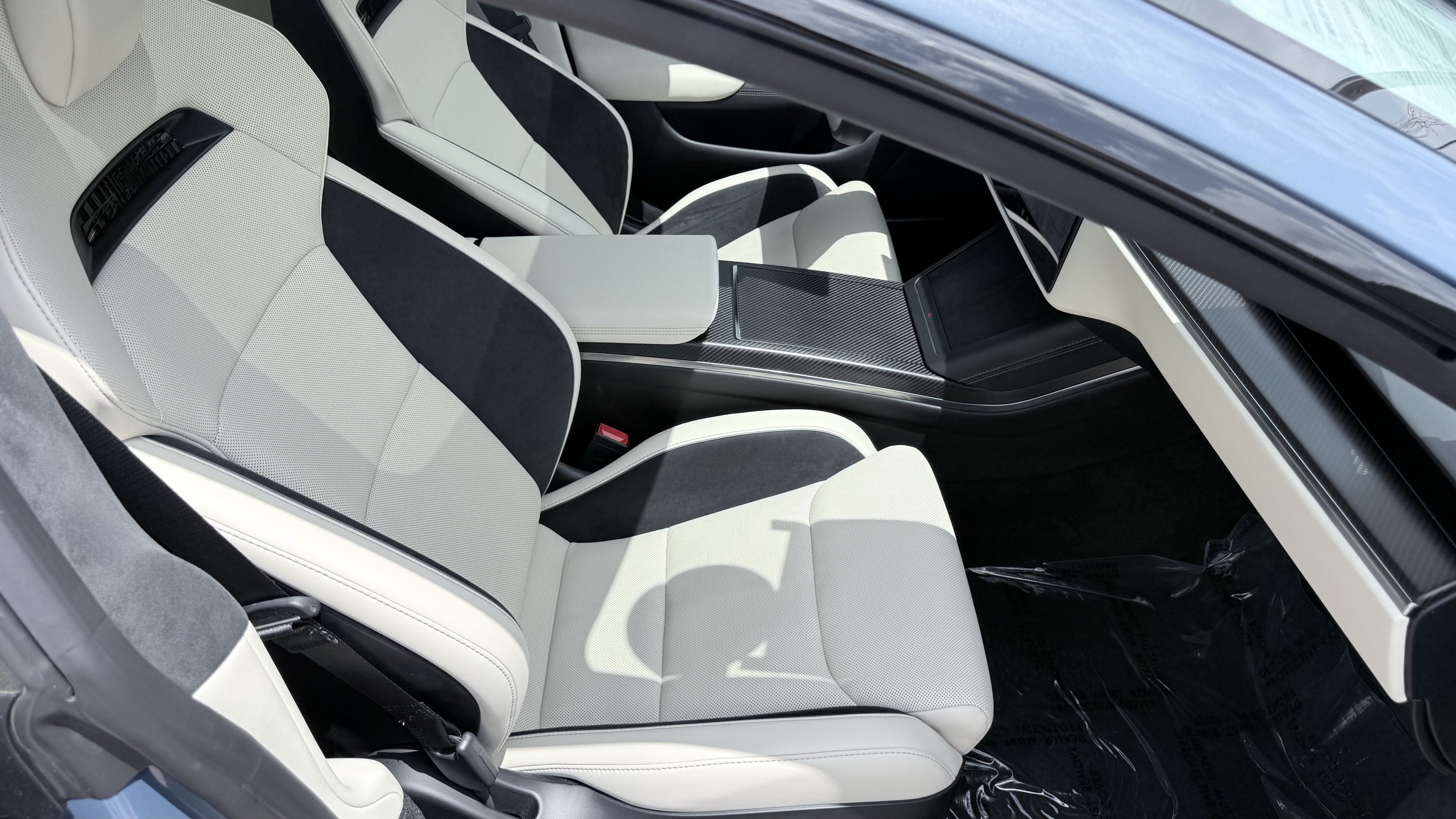 Used 2026 Tesla Model S Plaid AWD/4WD image 39