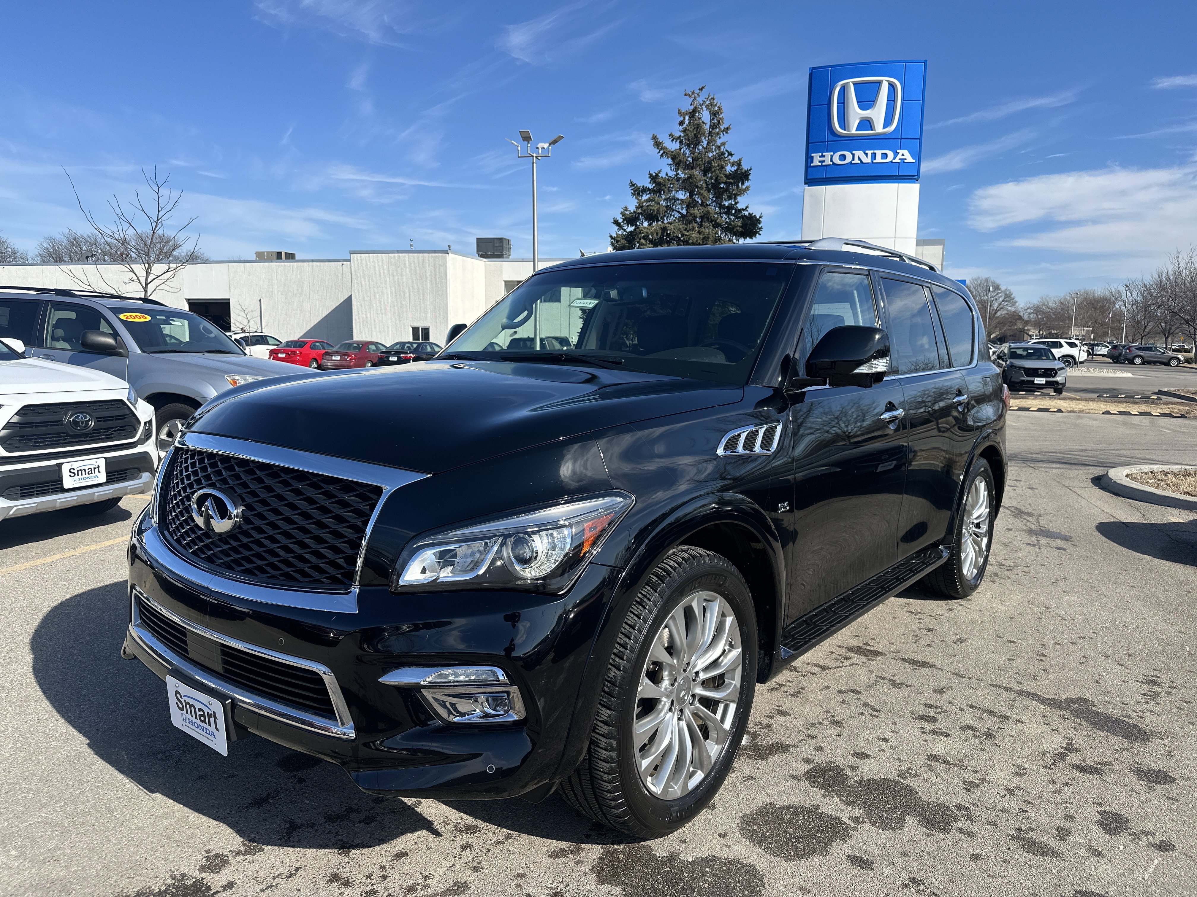 Used 2016 INFINITI QX80 Luxe w/ 22" Wheel Package