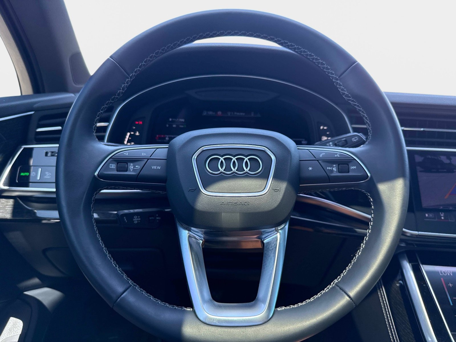 Used 2025 Audi Q7 3.0T Premium Plus image 26