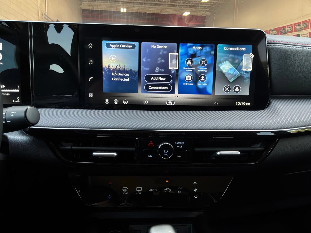 Used 2026 Nissan Kicks SR FWD image 32