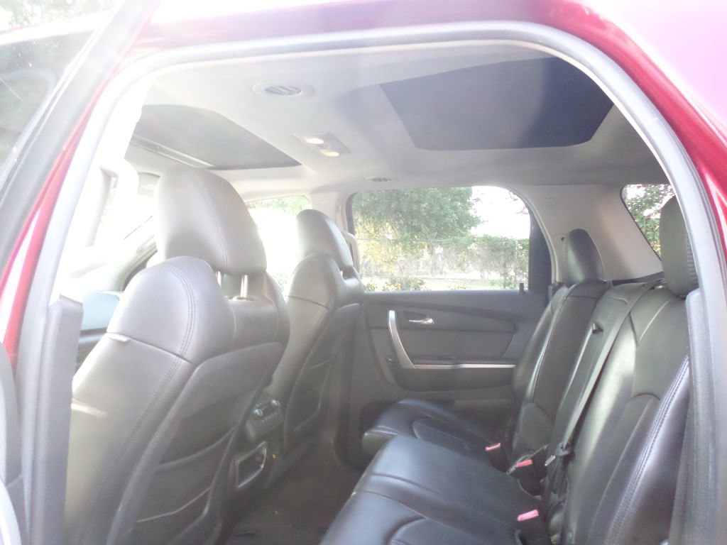 Used 2009 GMC Acadia SLT w/ Technology Package image 32