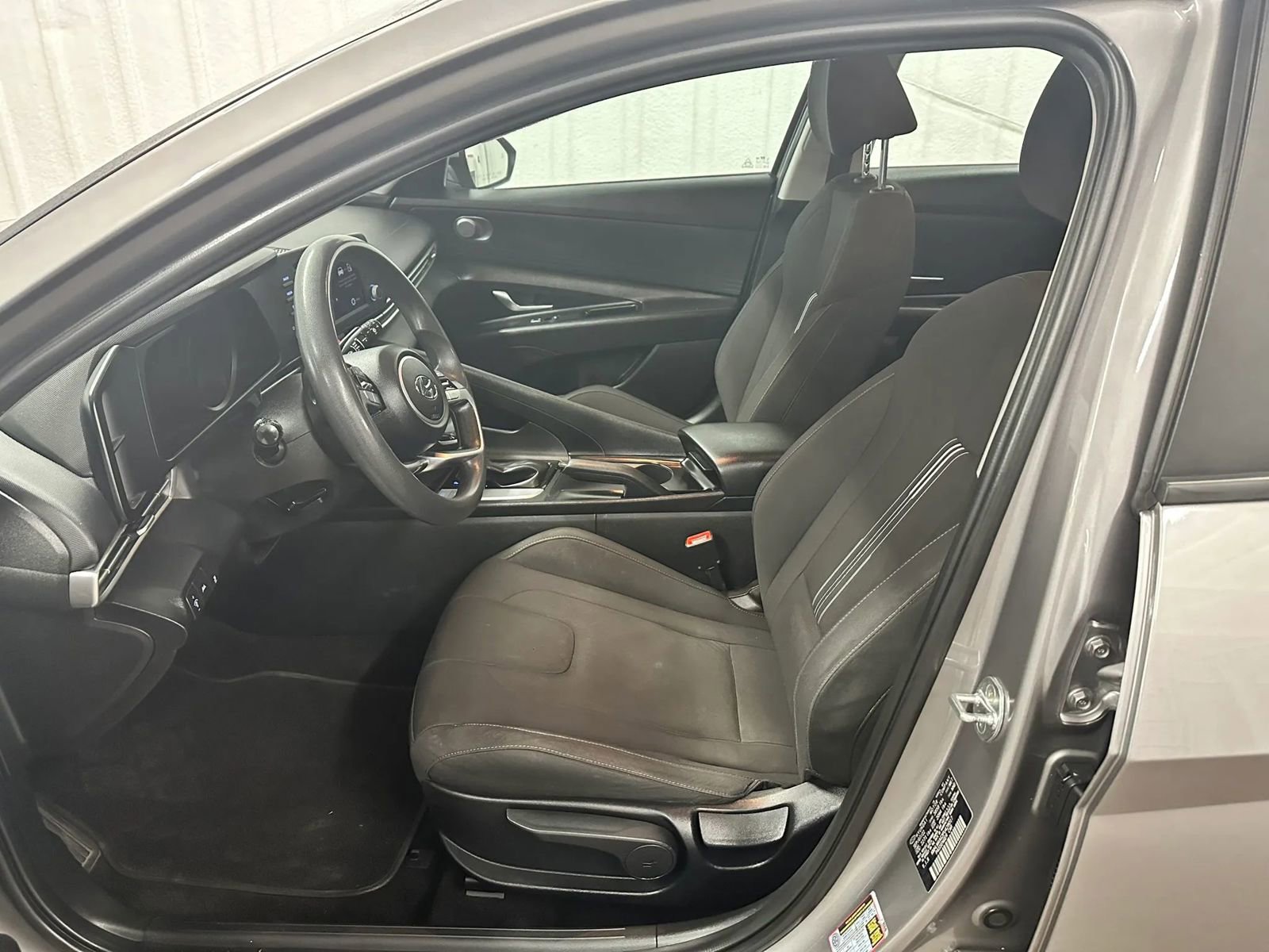 Used 2023 Hyundai Elantra SEL image 17