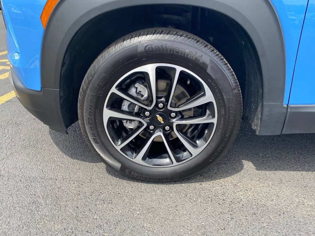 Used 2024 Chevrolet TrailBlazer LT w/ Driver Confidence Package AWD/4WD image 8