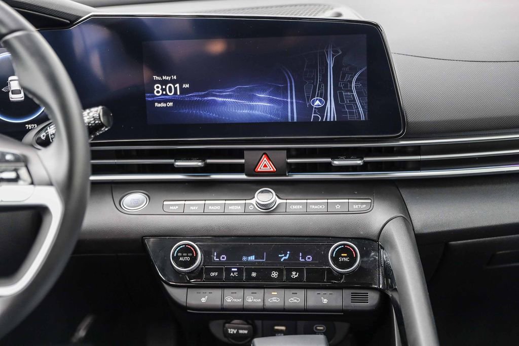 Certified 2024 Hyundai Elantra Limited FWD image 14