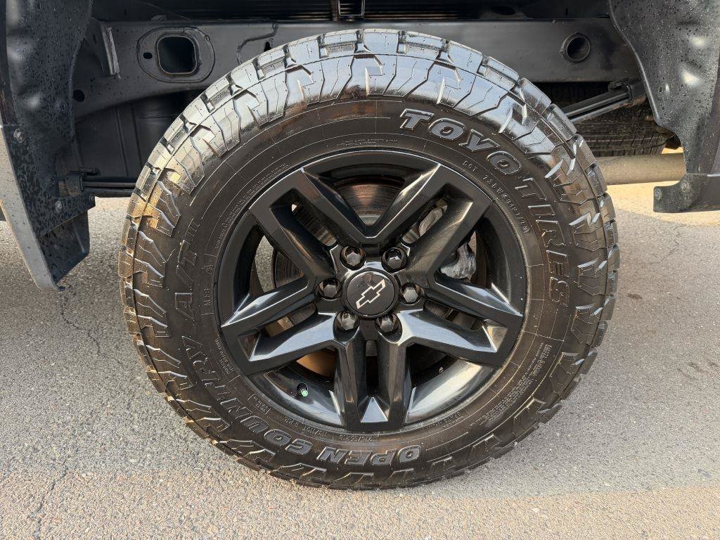 Used 2019 Chevrolet Silverado 1500 LT Trail Boss w/ Convenience Package AWD/4WD image 10