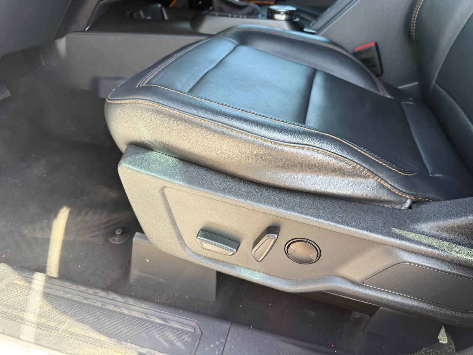 Used 2023 Ford Bronco Badlands AWD/4WD image 15