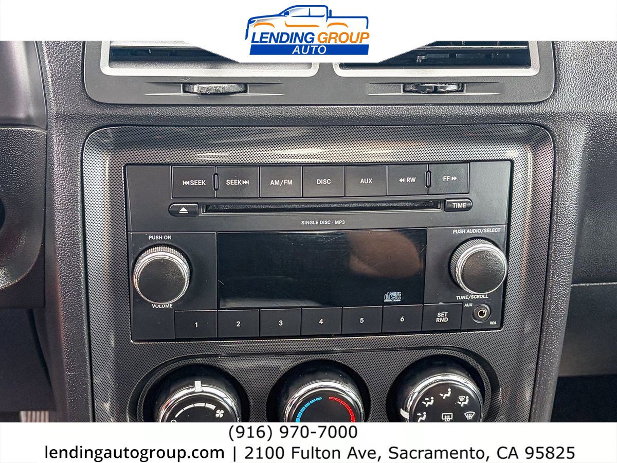 Used 2010 Dodge Challenger SE image 13