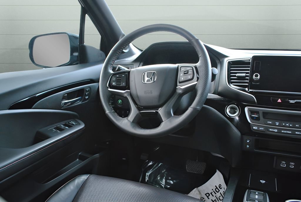 Certified 2024 Honda Ridgeline Black Edition image 27
