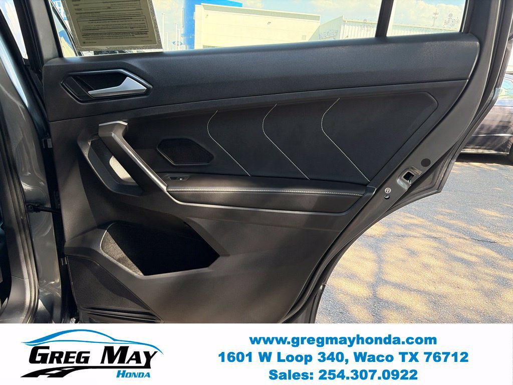 Used 2023 Volkswagen Tiguan SE FWD image 14