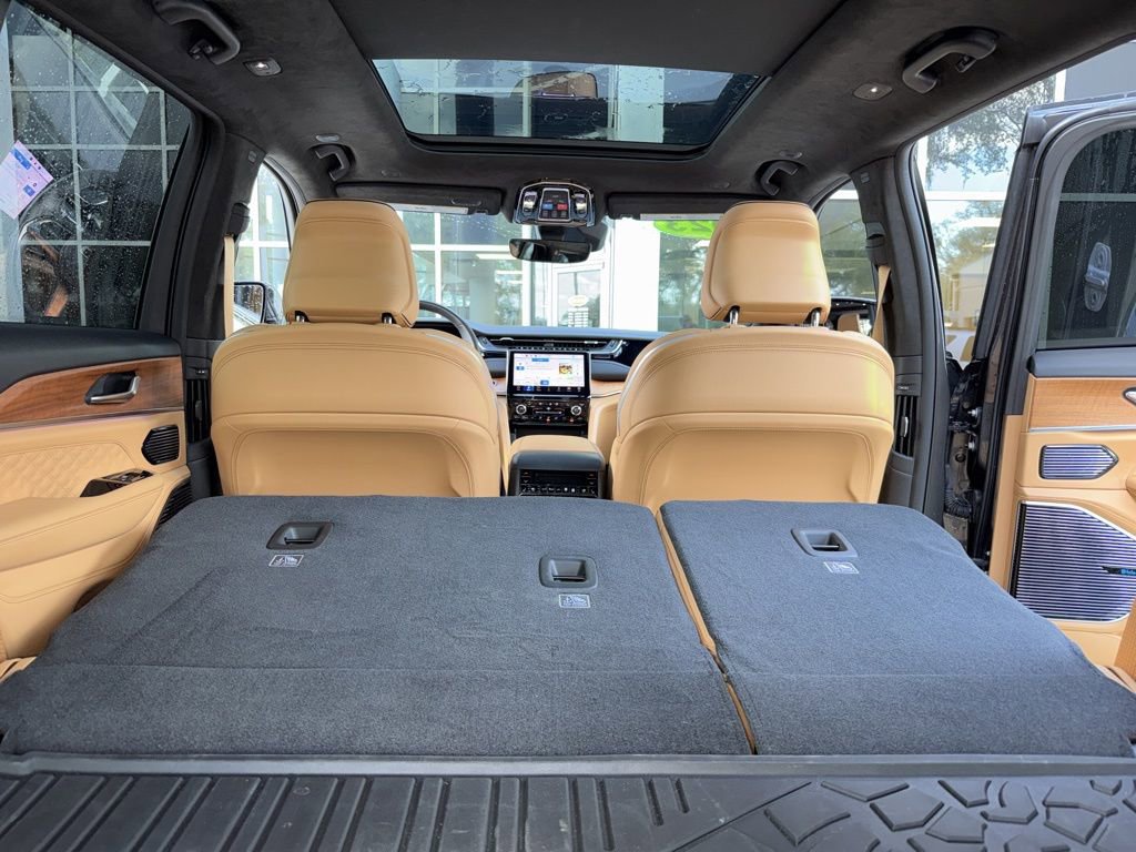 Used 2022 Jeep Grand Cherokee Summit image 24