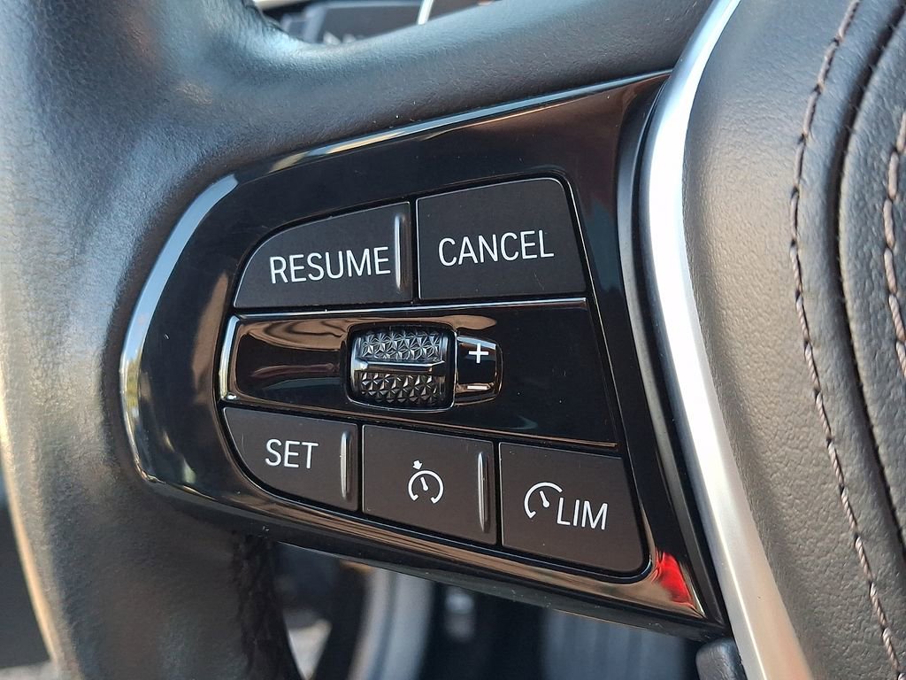 Used 2023 BMW 530e xDrive image 22