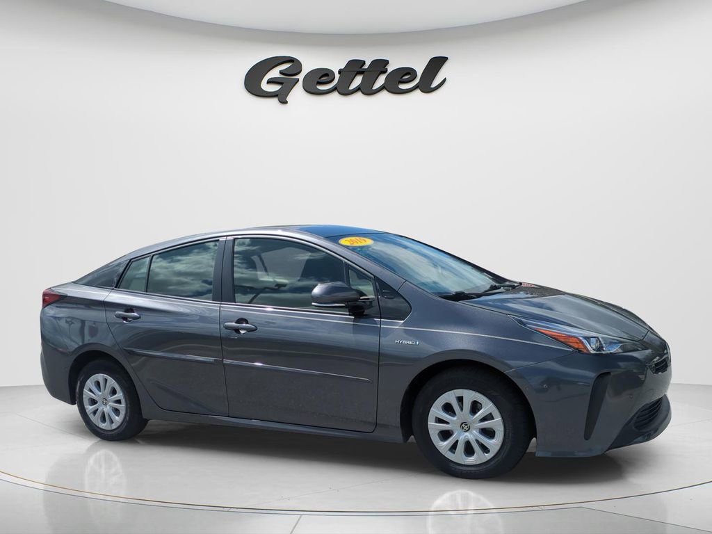 Used 2019 Toyota Prius LE image 10